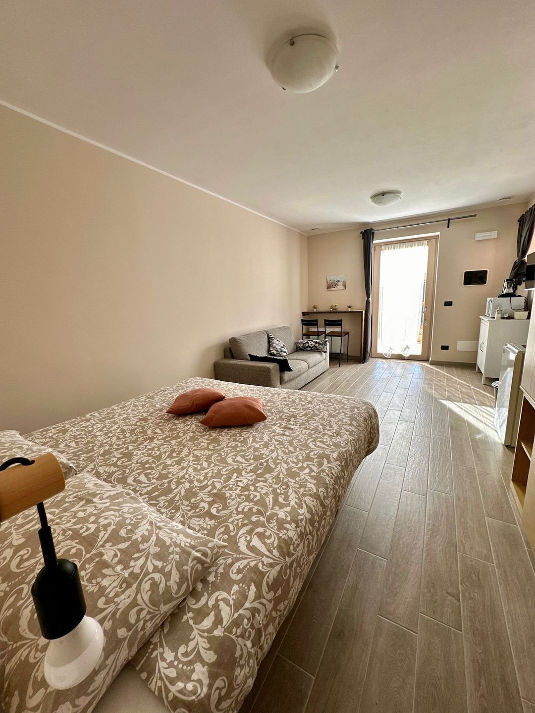 Camera Gio’: letto matrimoniale e divano letto